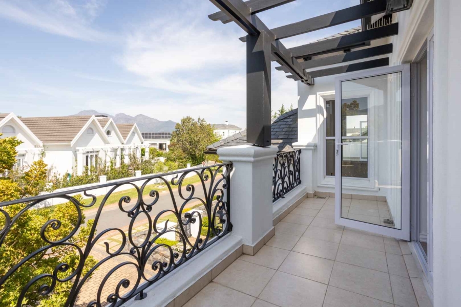 4 Bedroom Property for Sale in Val De Vie Estate Western Cape